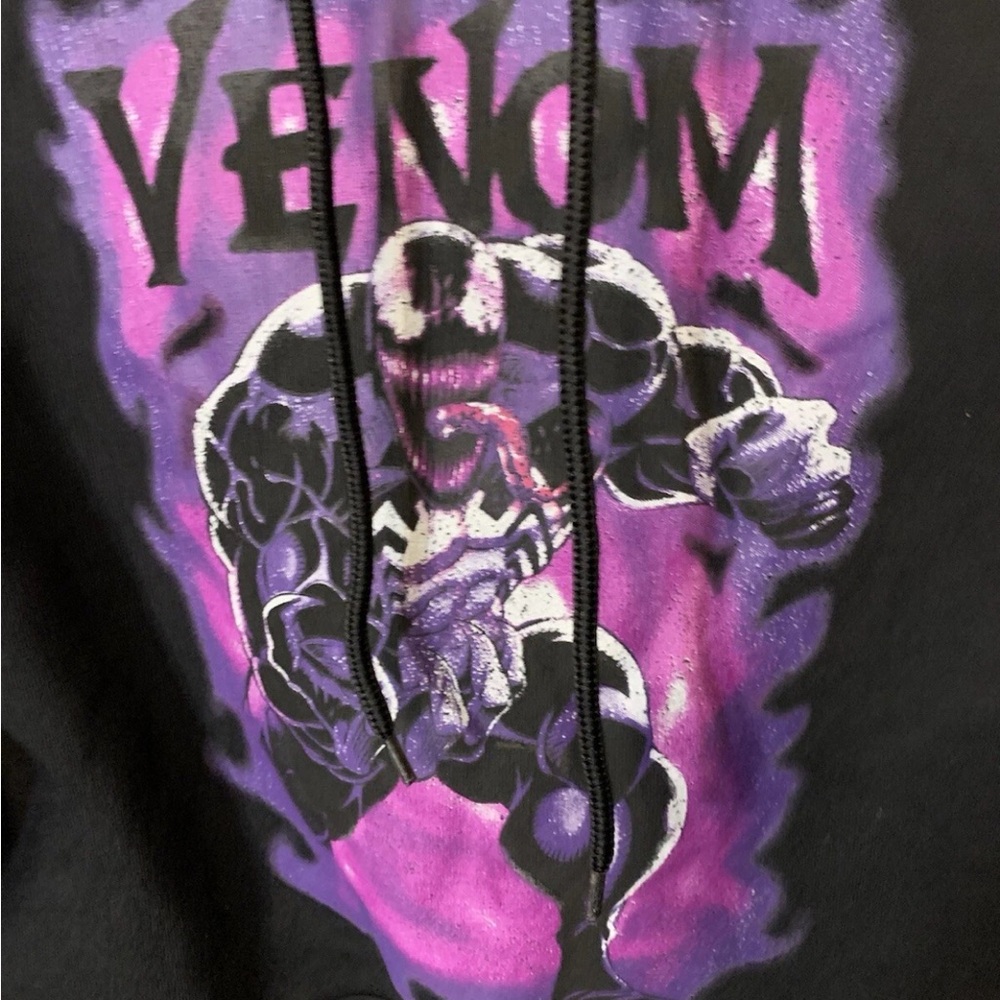 Marvel Venom mens sz M Black Hoodie with‎ Purple Design